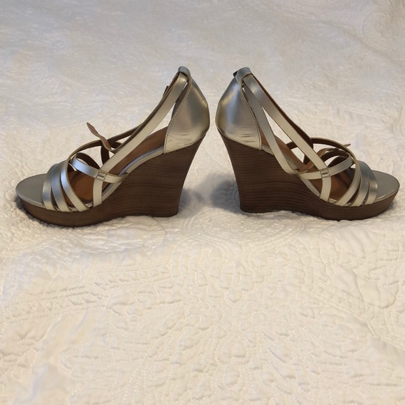 Metallic Gold Seychelles Wedges - Picture 6 of 6